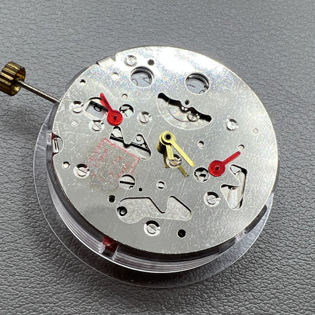 China Made 7120 Mechanical Movement Second Hands At 3/6/9 3 Hands Date At 3