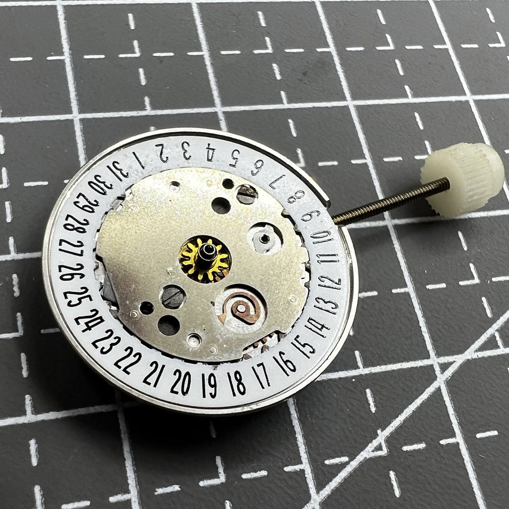 Swiss ETA 400.111 Quartz Movement Single Calendar At 6