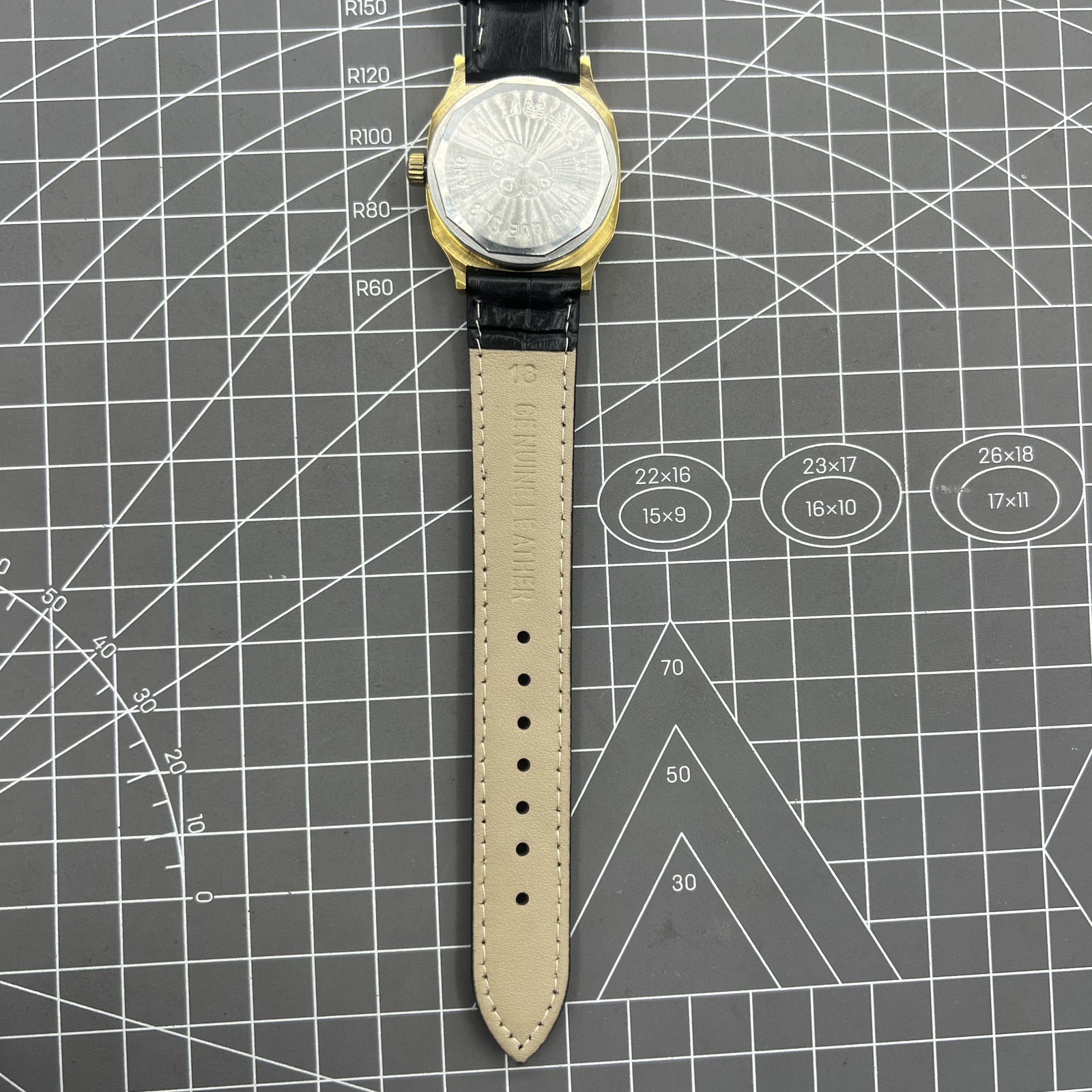 Black Dandong Manual Mechanical Watch 17 Jews Single Calendar Golden Dial