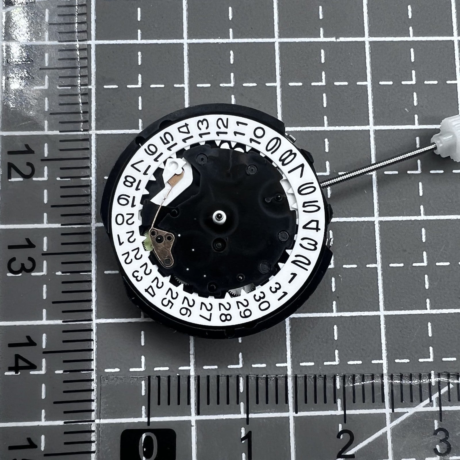 2 PIECES Sunon PE81 Quartz Movement 3 Hands Date at 3 With Small Second @3@6@9