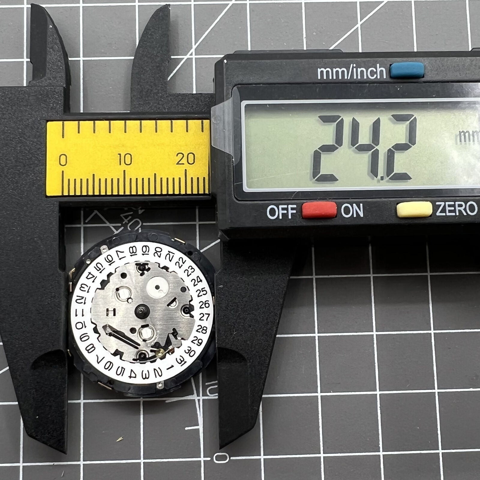 Japan Hattori Epson YM91 YM91A Watch Quartz Movement Date@3