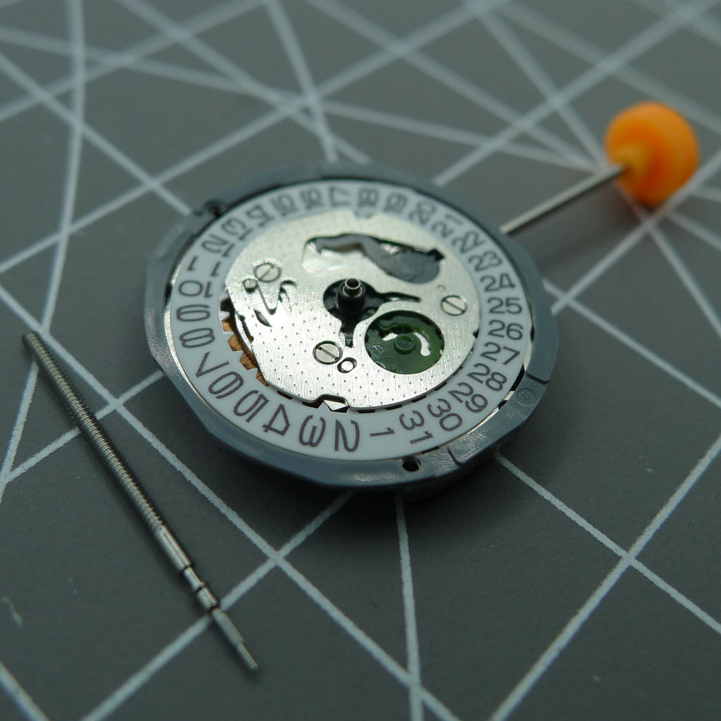 Japan Made Miyota 1L12 Japan Quartz Movement Date at 3