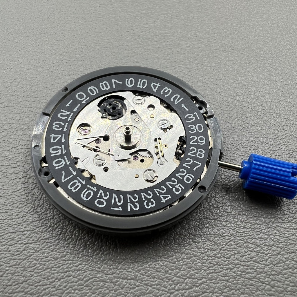 Japan NH35 Automatic Mechanical Movement Black Date Dial Crown At 3.0