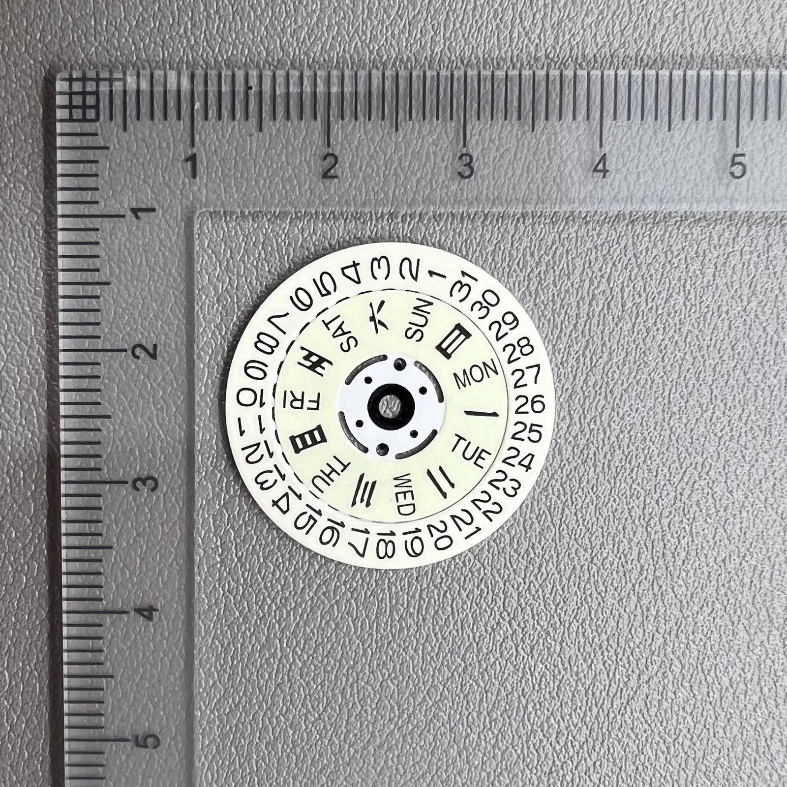 White Date Disk Wheel Week Wheel Green Lume for Seiko Movement NH36 Date@3.8