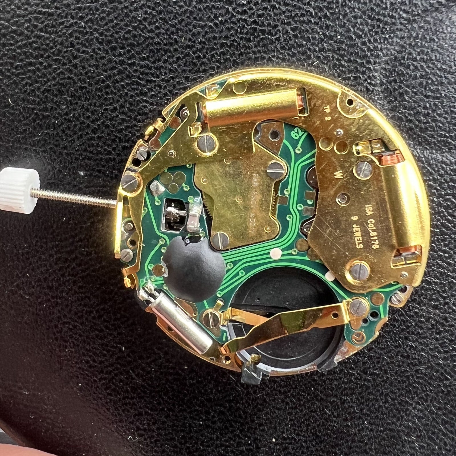 Swiss ISA 8176-2050 Quartz Movement Small Second@2 Date at 6