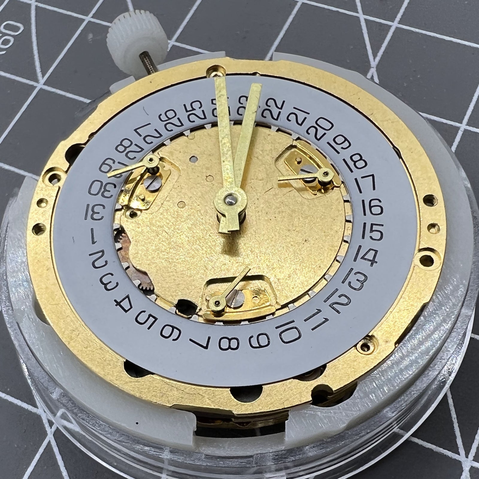 Swiss Made ETA251.272 ETA251.274 Watch Quartz Movement Date At 4 Movement
