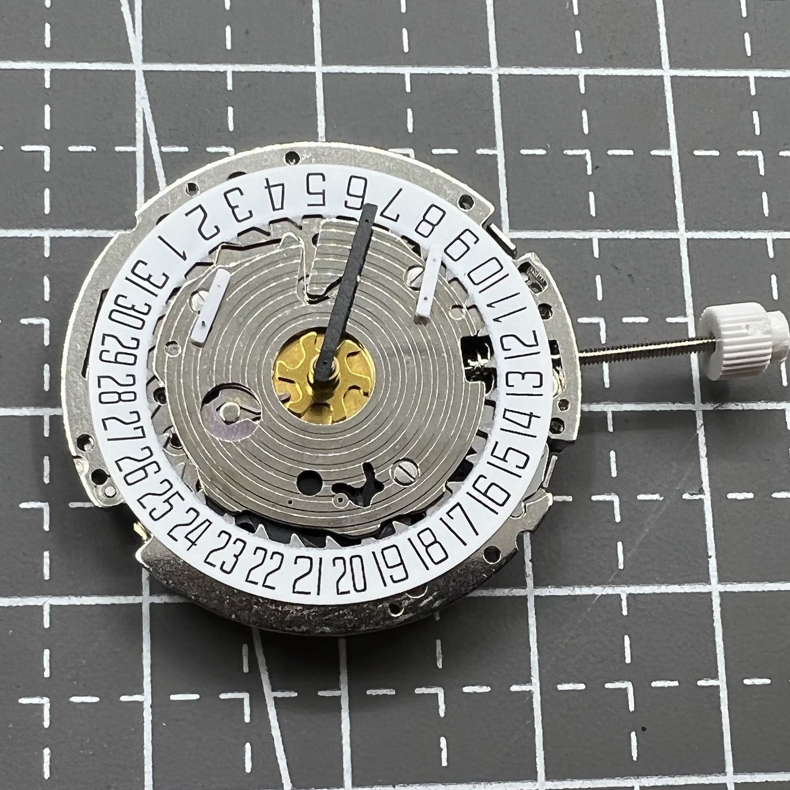 Original Silver ISA 8171 Quartz Movement 5 Hands Single Calendar At 6 White Disk