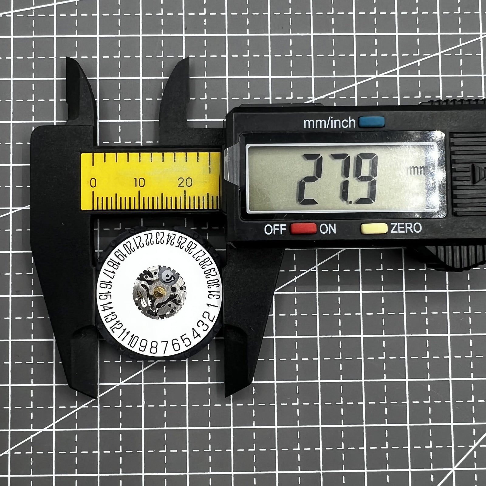 2 PIECES Hattori Epson TMI VX62 VX62E Watch Quartz Movement with Stem