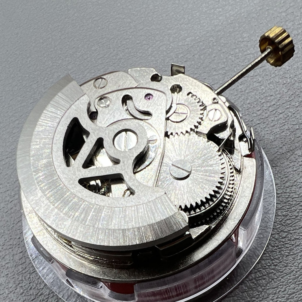 China Made 7120 Mechanical Movement Second Hands At 3/6/9 3 Hands Date At 3
