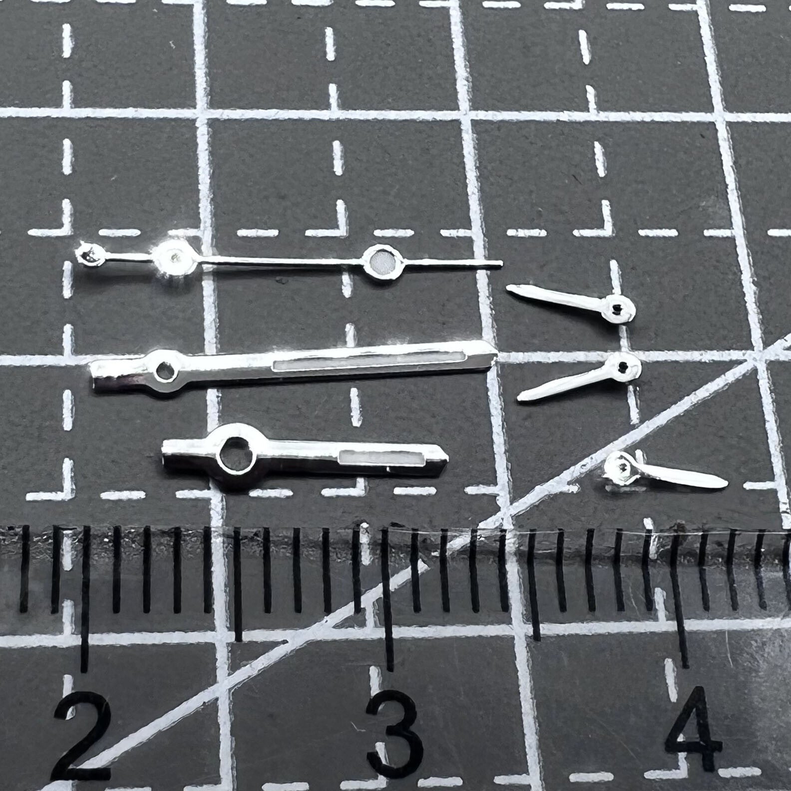2 Sets/Pack Arrow Shape Silver Trim Green Luminous Hands for VD53 VD54 VD57