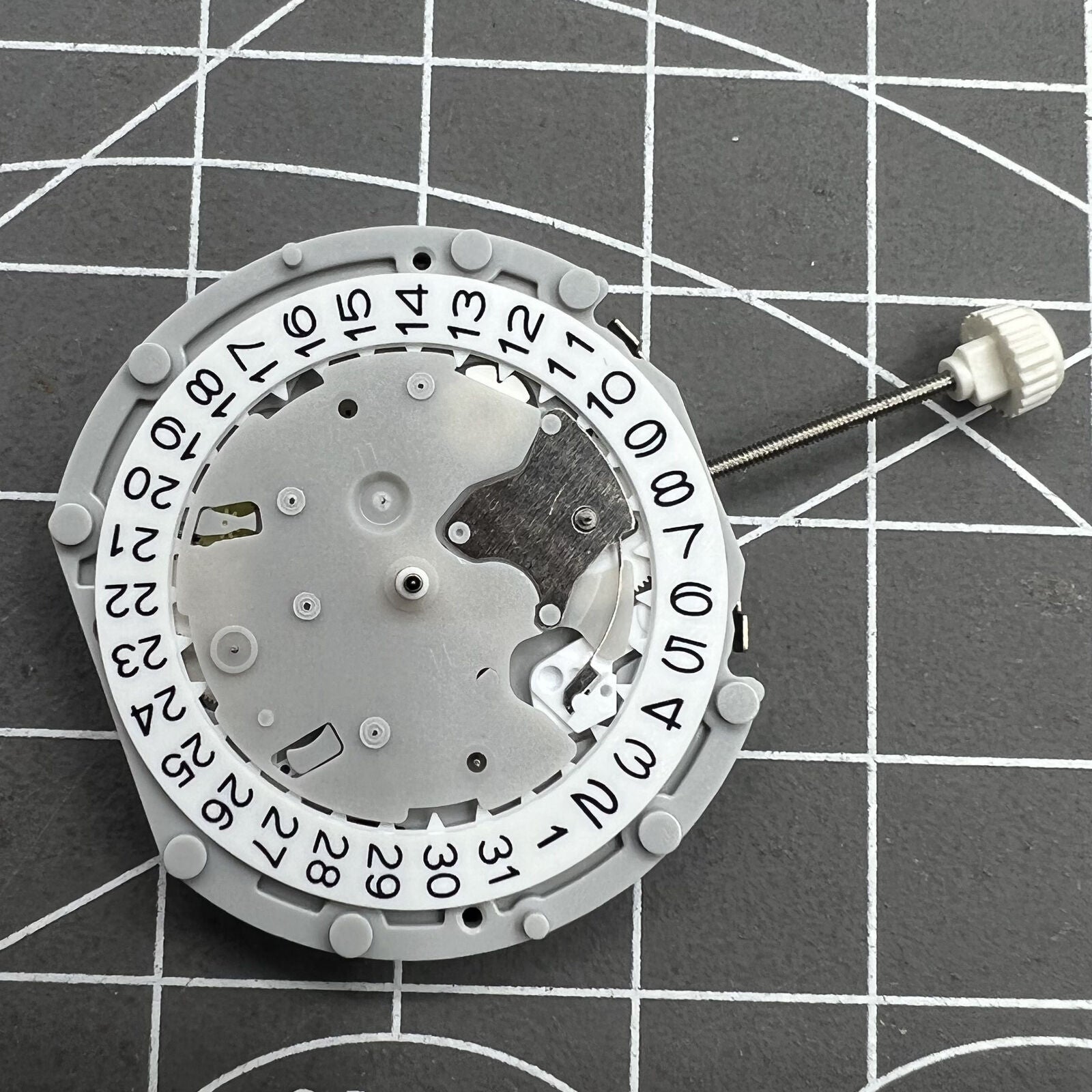 Sunon PE70 Quartz Movement 3 Hands Date at 3 With Small Second @3@6@9 Movement
