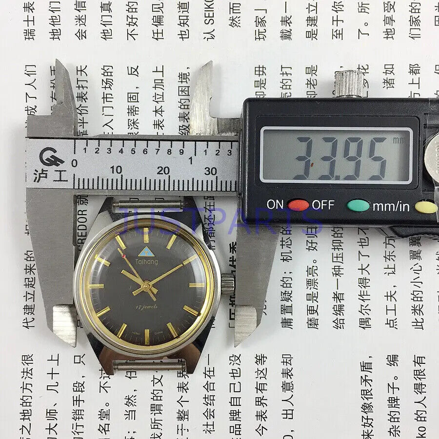 32mm Black Strap Taihang Manual Mechanical Watch 17 Jews Black Dial Golden Nail