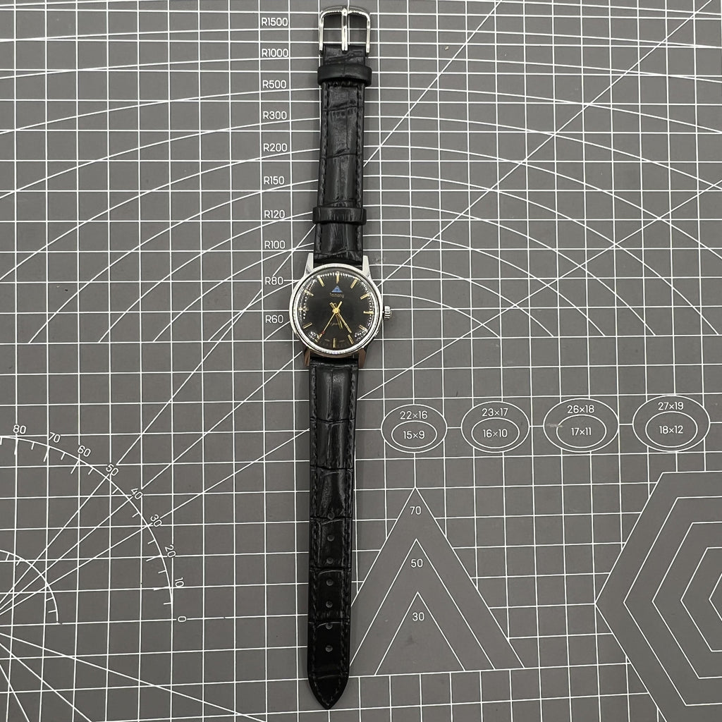 32mm Taihang Manual Mechanical Watch 17 Jews Black Dial Golden Nail
