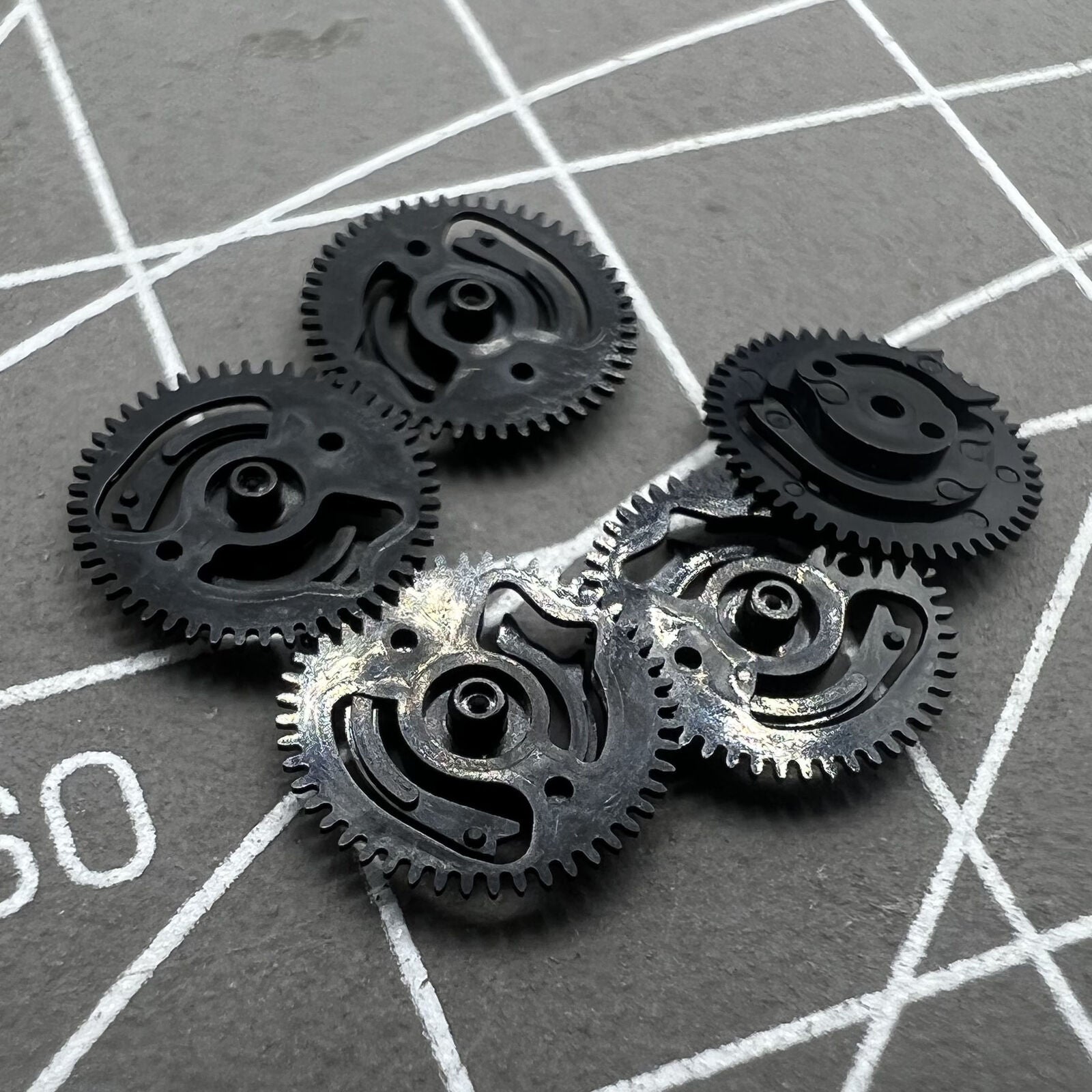 2 PIECES Date Indicator Driving Wheels Fit for NH35 NH36 Movement