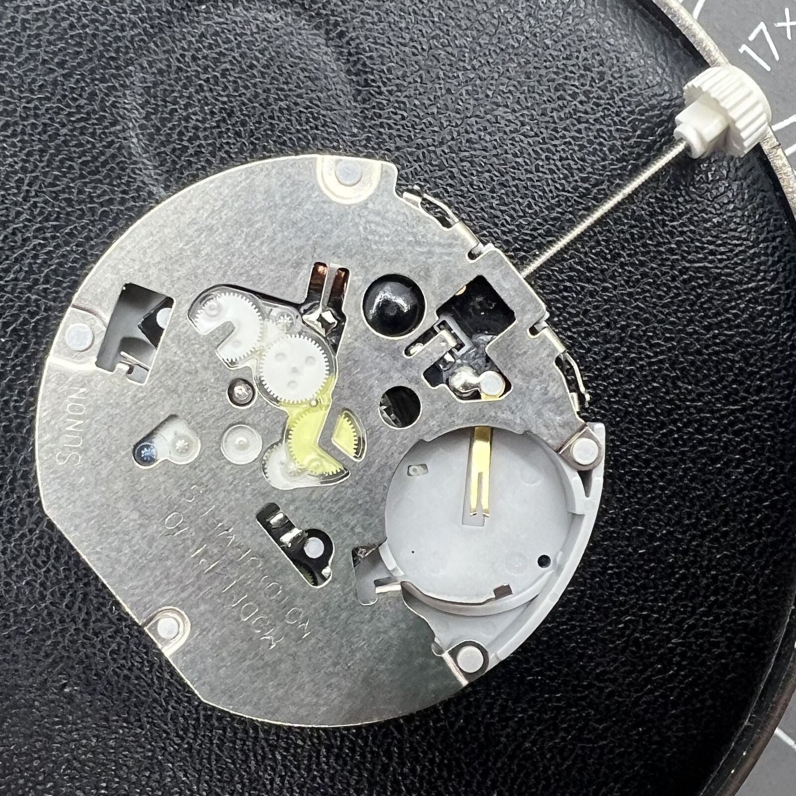 Sunon PE70 Quartz Movement 3 Hands Date at 3 With Small Second @3@6@9 Movement