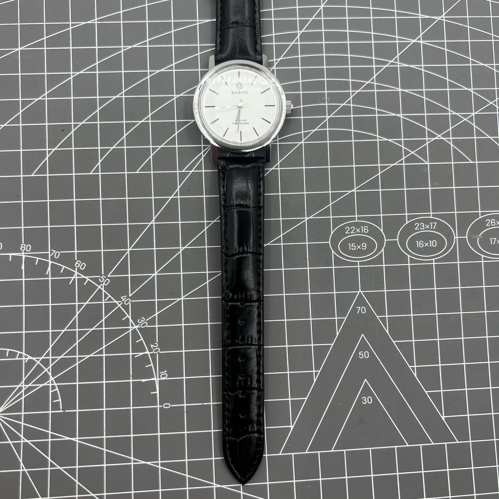 37mm China Baihua Manual Mechanical Watch 19 Jews Silver Dial Shock-Resistant