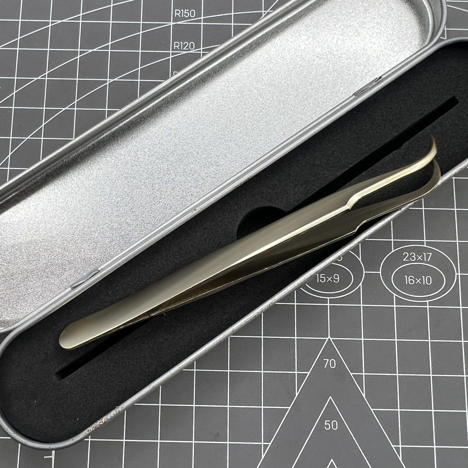 High Quality Stainless Steel Tweezers Golden Curved Elbow Forceps