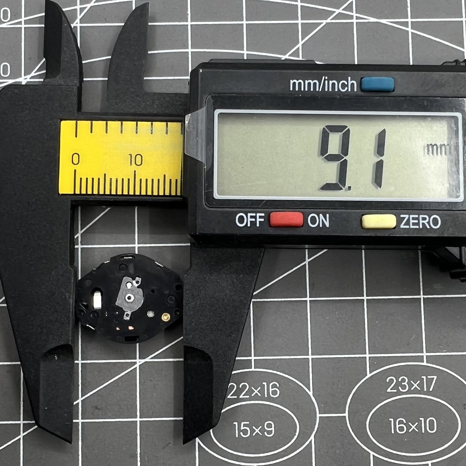 2 PIECES Miyota 7T35 Watch Quartz Movement 3 Hands Movement