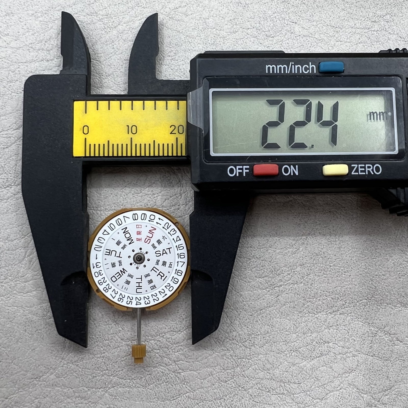 Japan  Miyota GM00 Quartz Movement Date Day