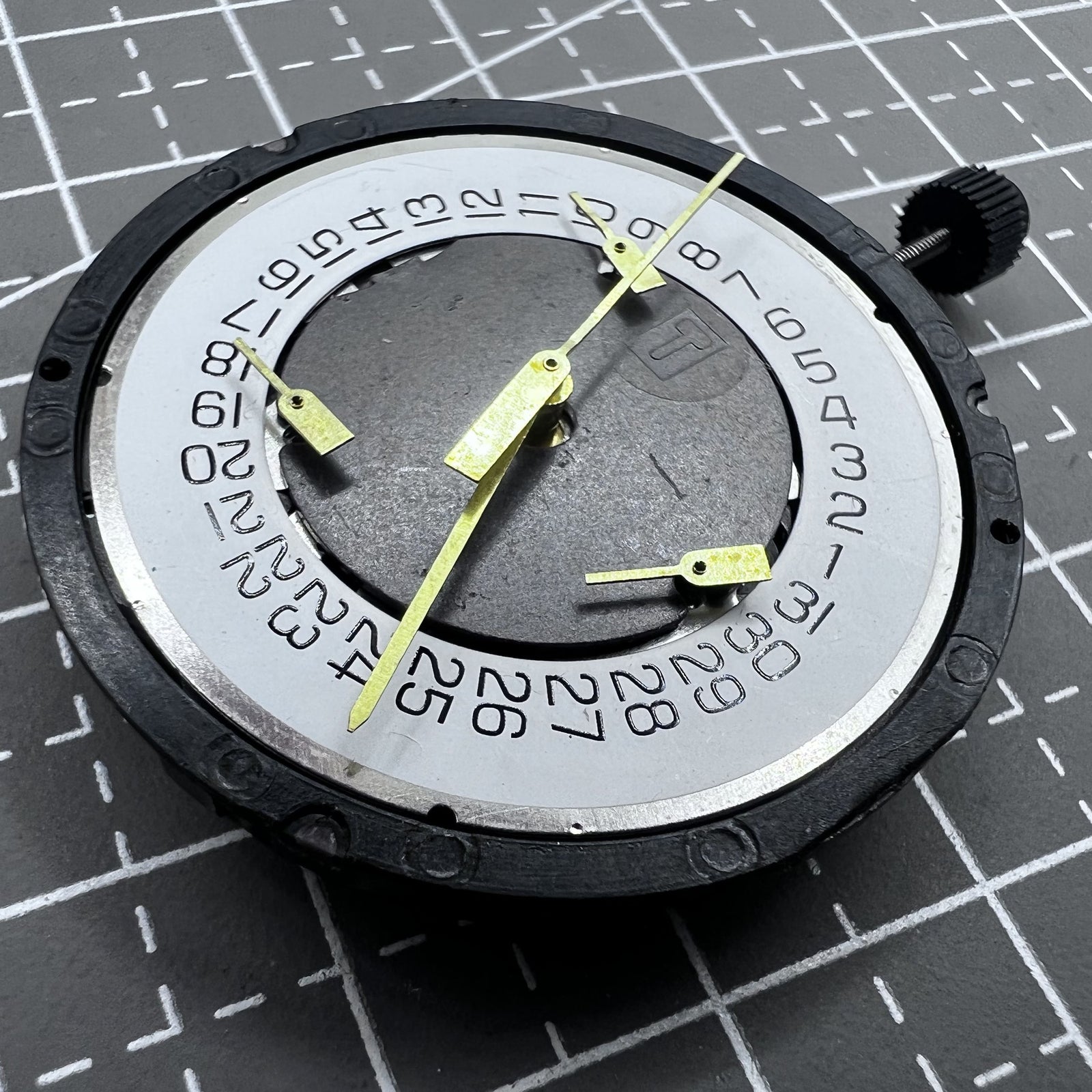 Swiss ETA G10.711 Quartz Movement 6 Hands Replace G10.712 Date At 4