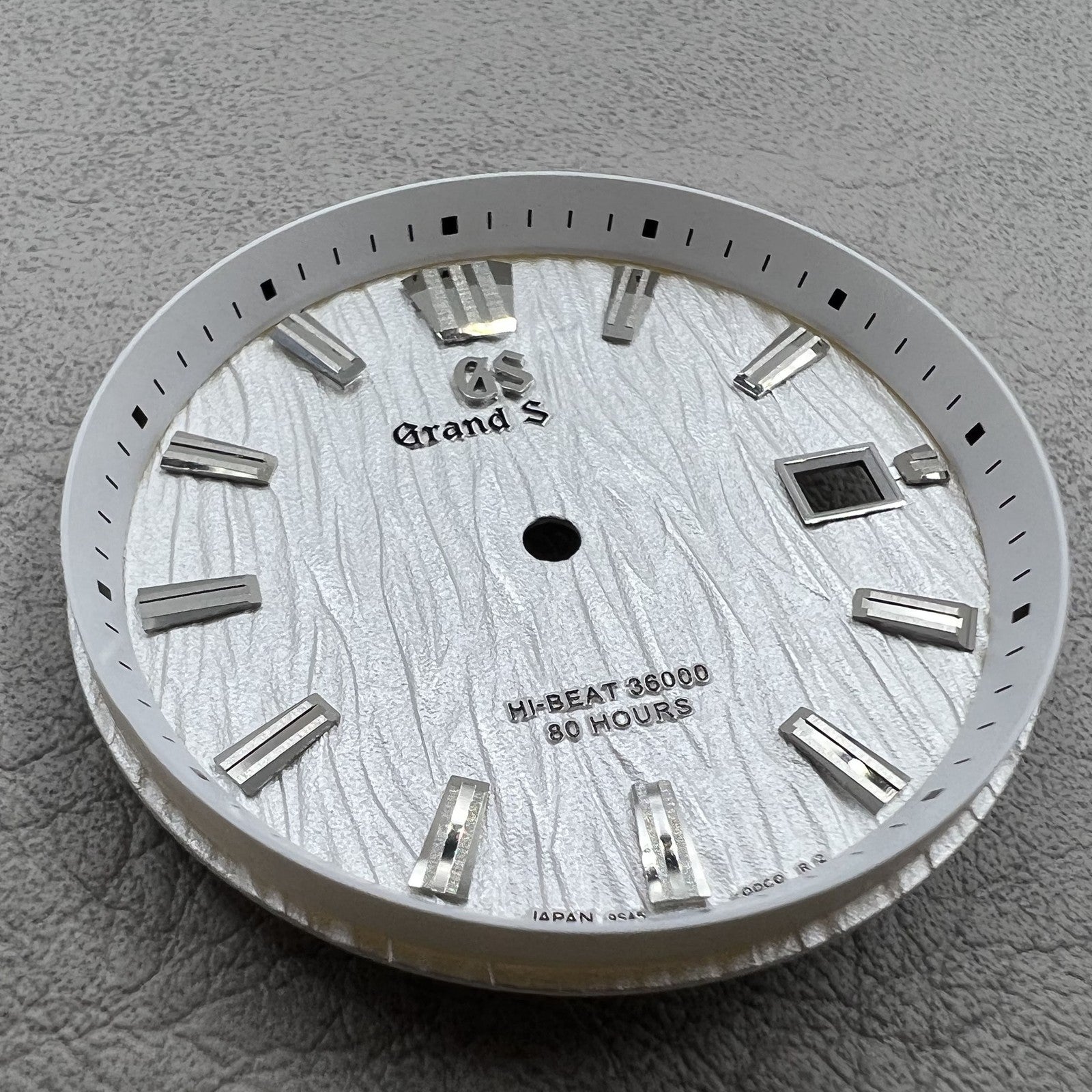 White GS 33.3mm No Lume Modified Waved Watch Dial for Movement NH35