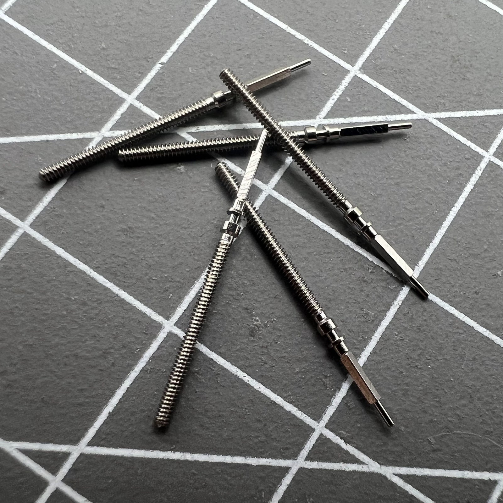 2 PIECES Watch Winding Stems Spare Parts for Omega 560 561 562 564 565 Movements