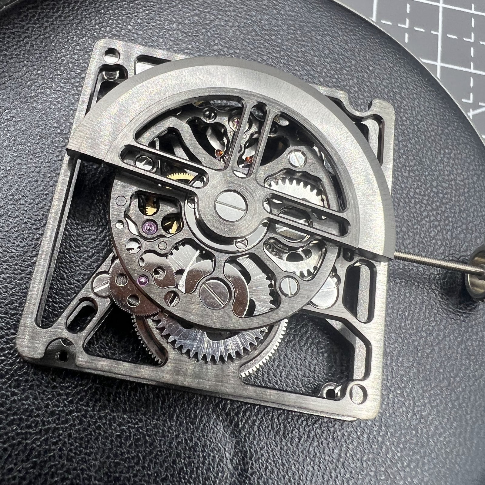 HZ1B01D Black Hollow Square Automatic Mechanical Movement
