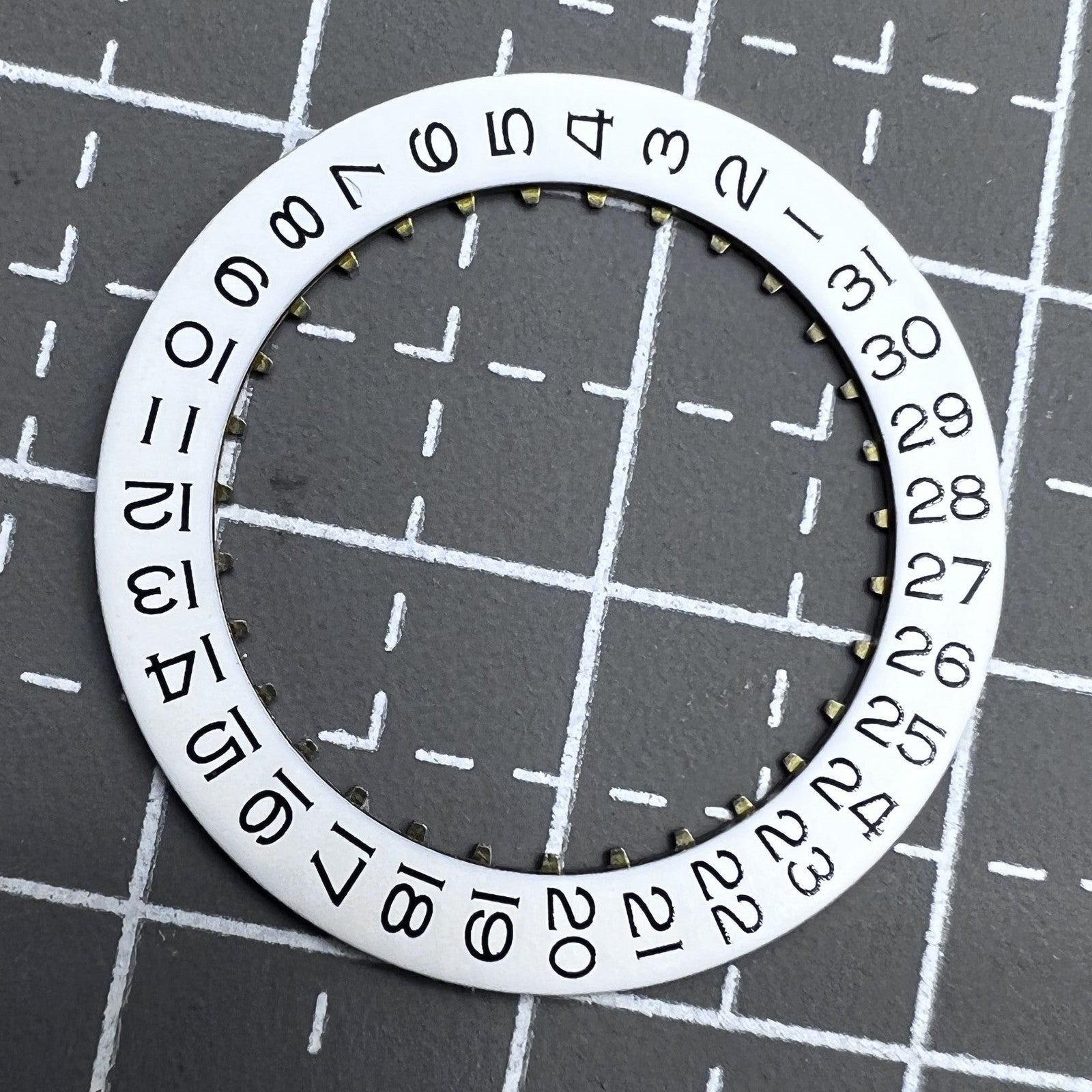 White Date Disk Wheel Date At 3 Black Font for Movement ETA2836