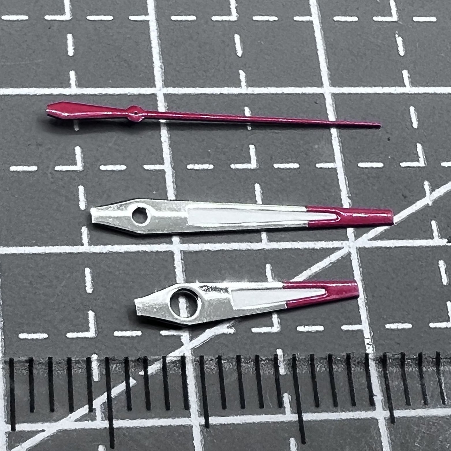 2 Sets/Pack Red Silver Trim Green Luminous Hands for Movement NH35/NH36/4R/7S