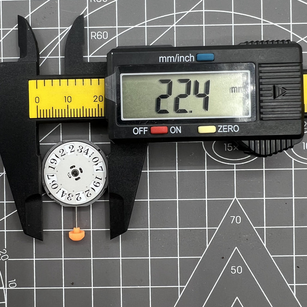 Miyota 1M52 Quartz Movement Date at 12 3 Hands