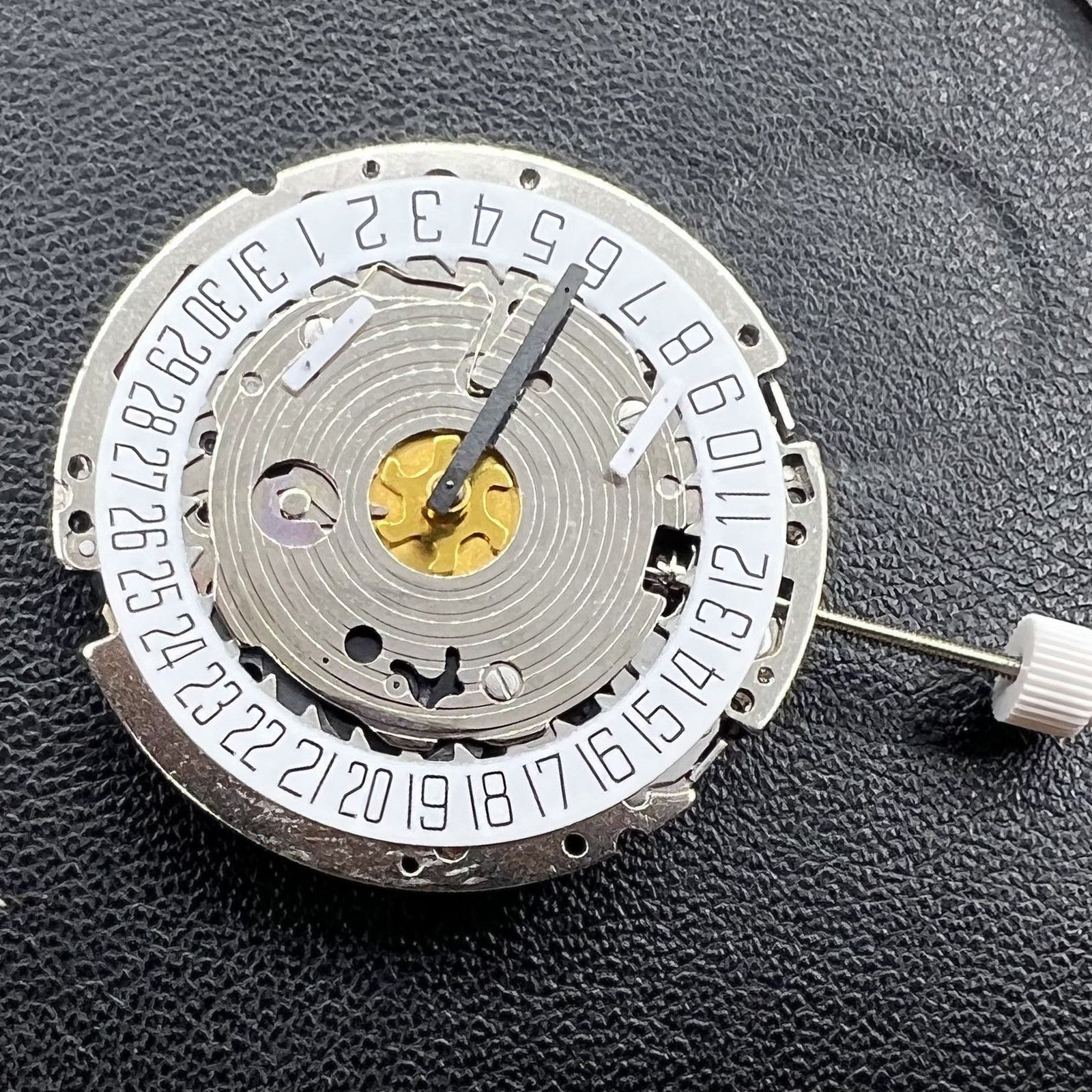Swiss Silver ISA 8171 Quartz Movement Single Calendar 5 Hands Date At 6