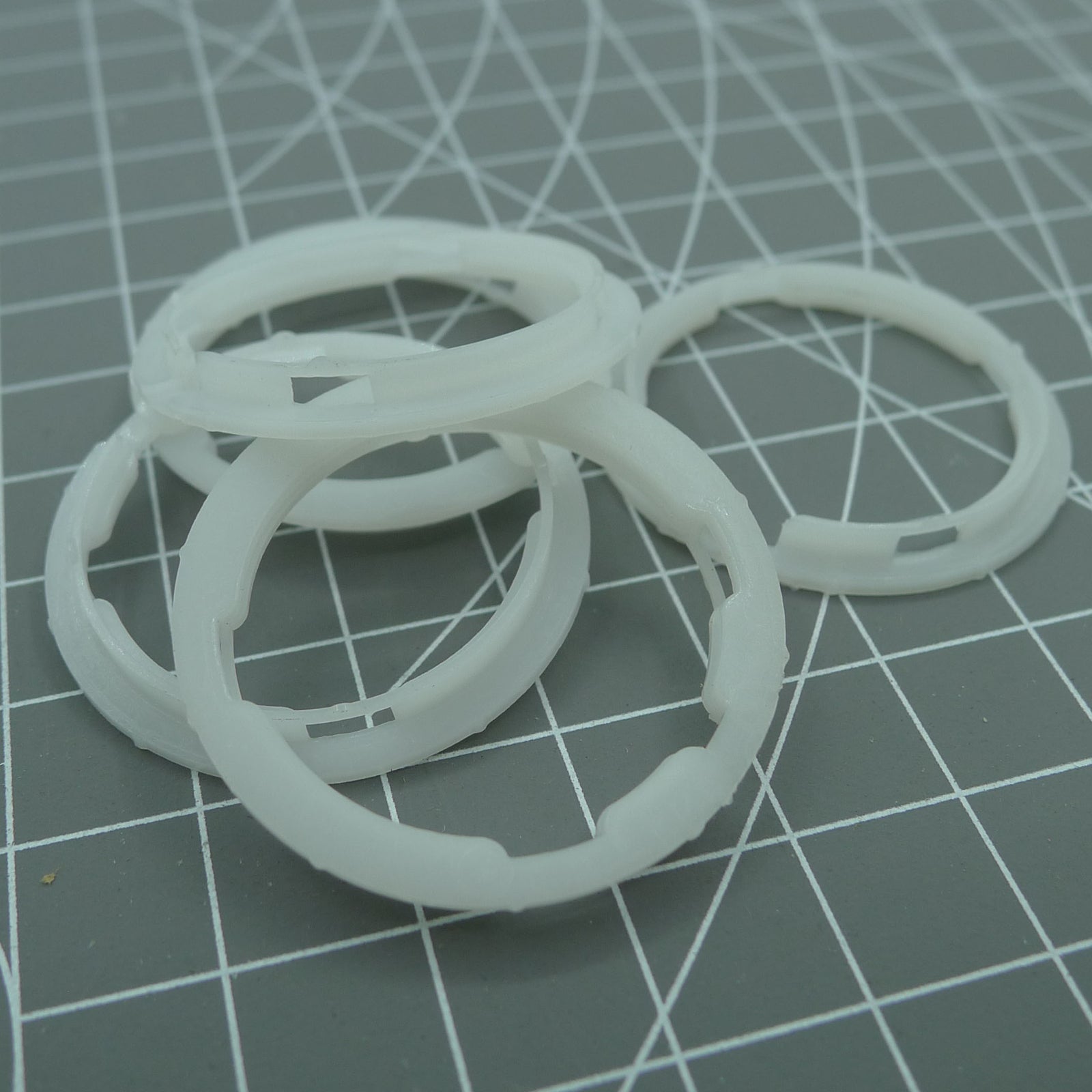 3 PIECES/Pack 3.9mm Spacer Ring Plastic Movement Cushion Mount for ETA 2824/2836