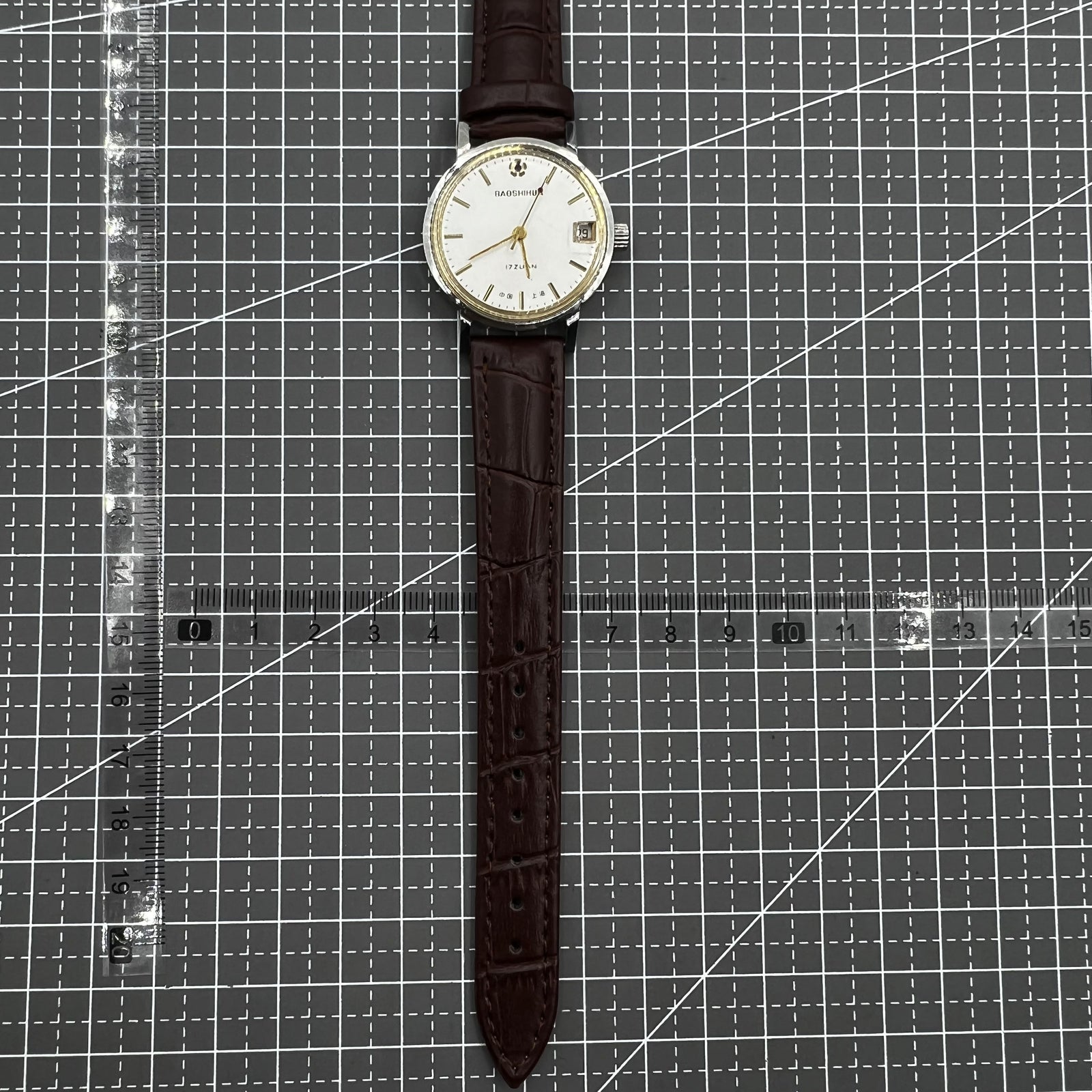 33mm Shanghai Manual Mechanical Watch Single Calendar 17 Jews Shock-Resistant