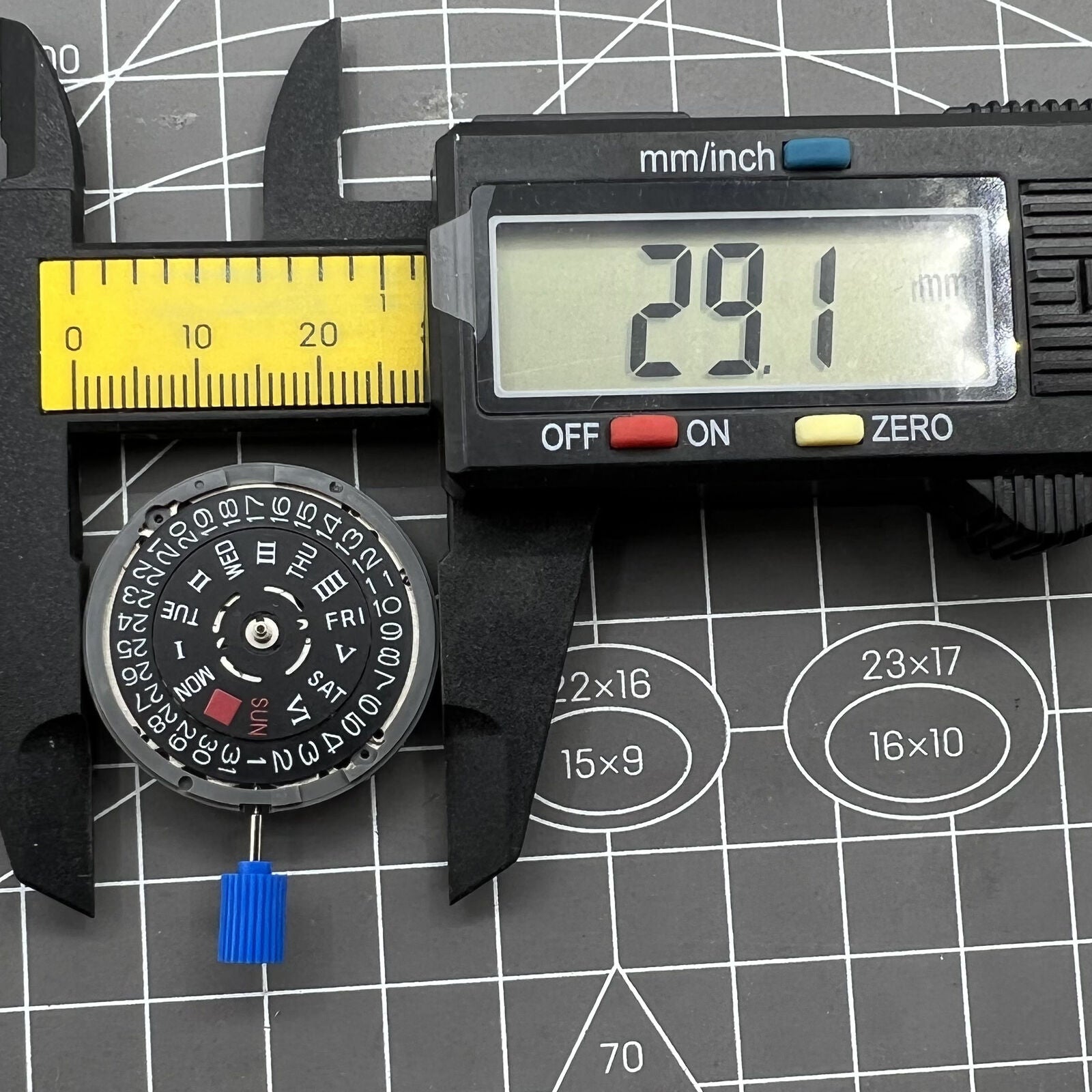 Black NH36 NH36A Roman Wheel Crown At 3.0 Automatic Mechanical Movement