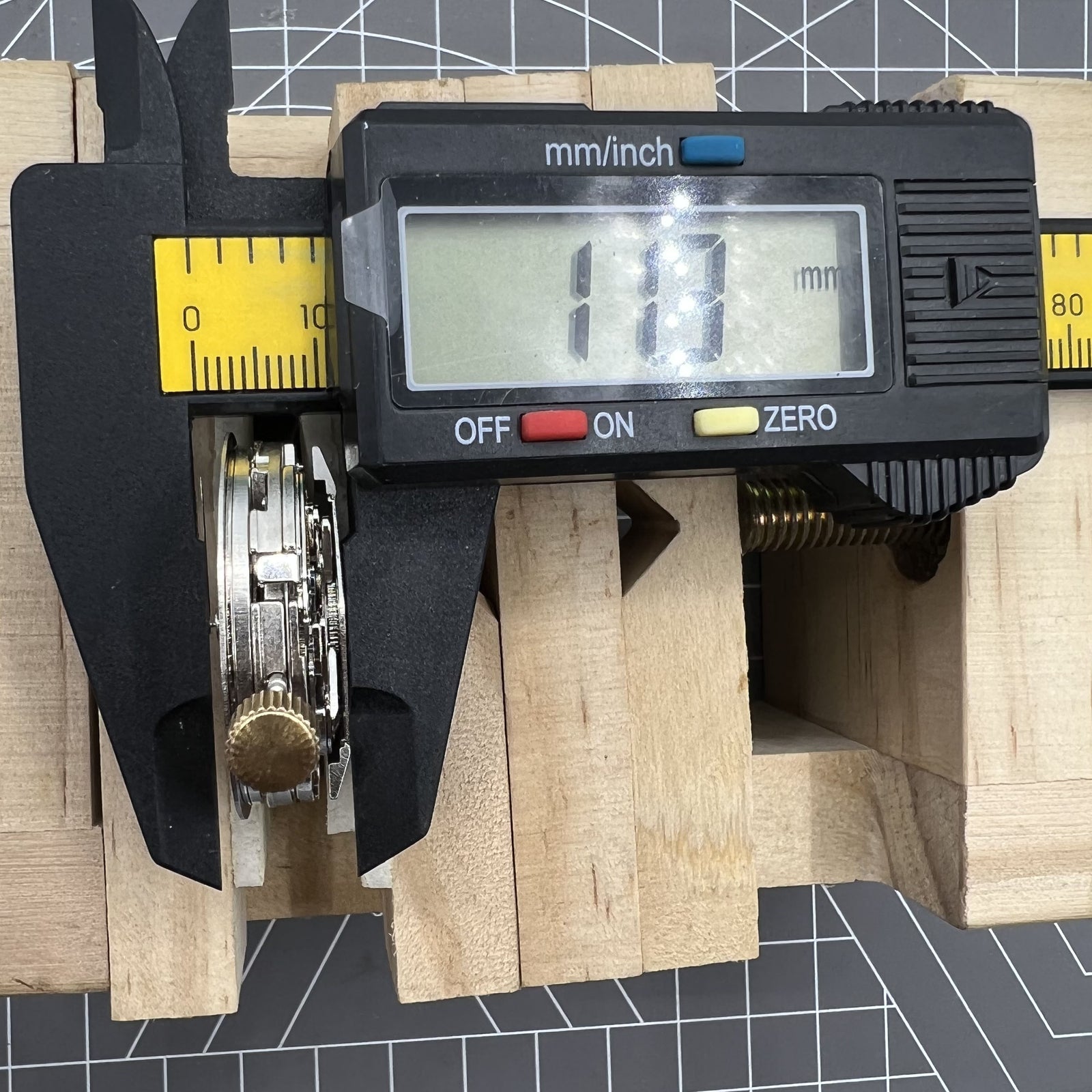 Black Dandong 7753 7750 Automatic Mechanical Movement Small Second@9