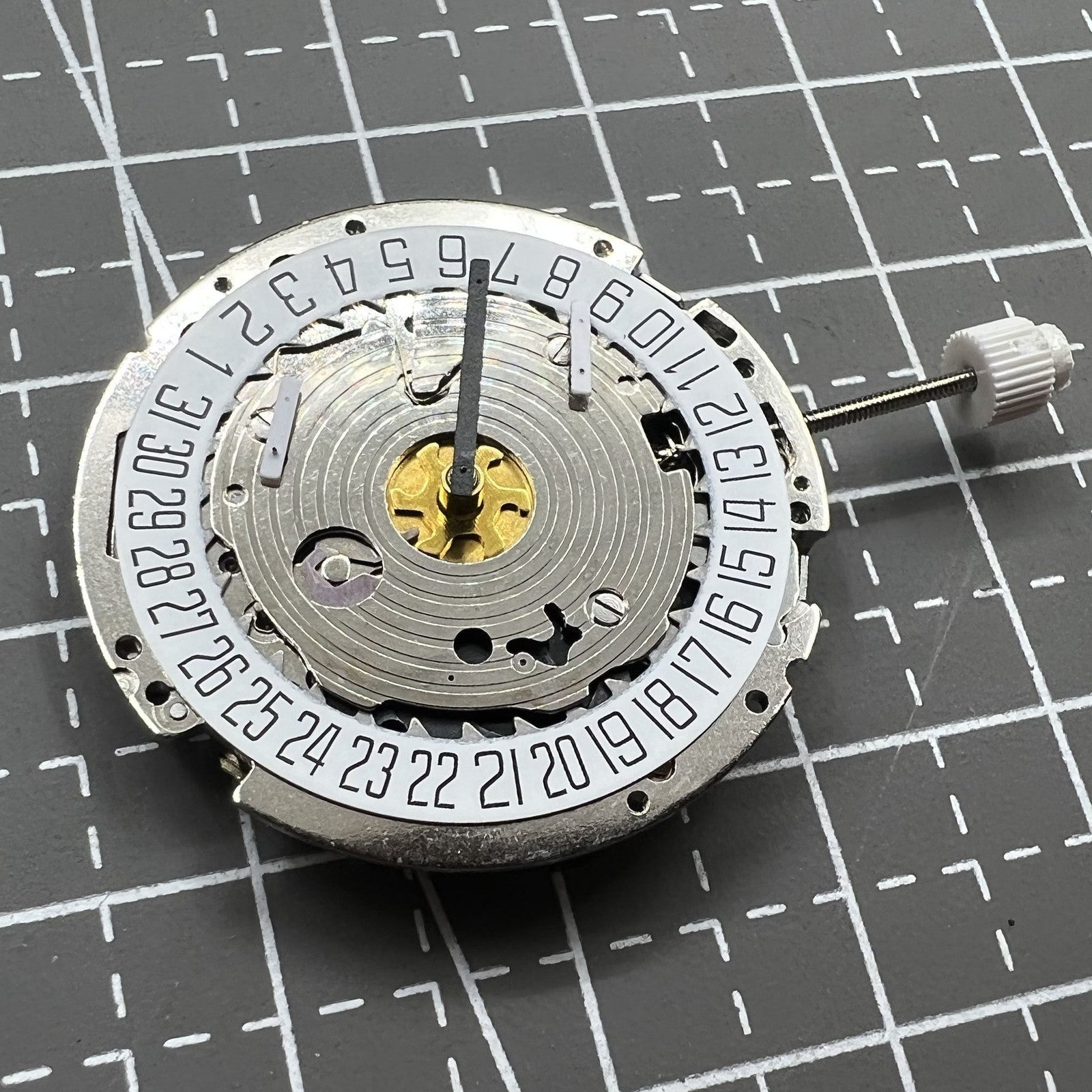 Original Silver ISA 8171 Quartz Movement 5 Hands Single Calendar At 6 White Disk