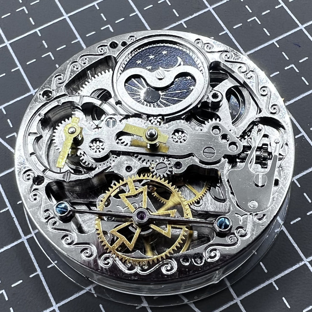 Silver Hollow Movement Small Bare Balance Wheel At 6 Double Mainspring