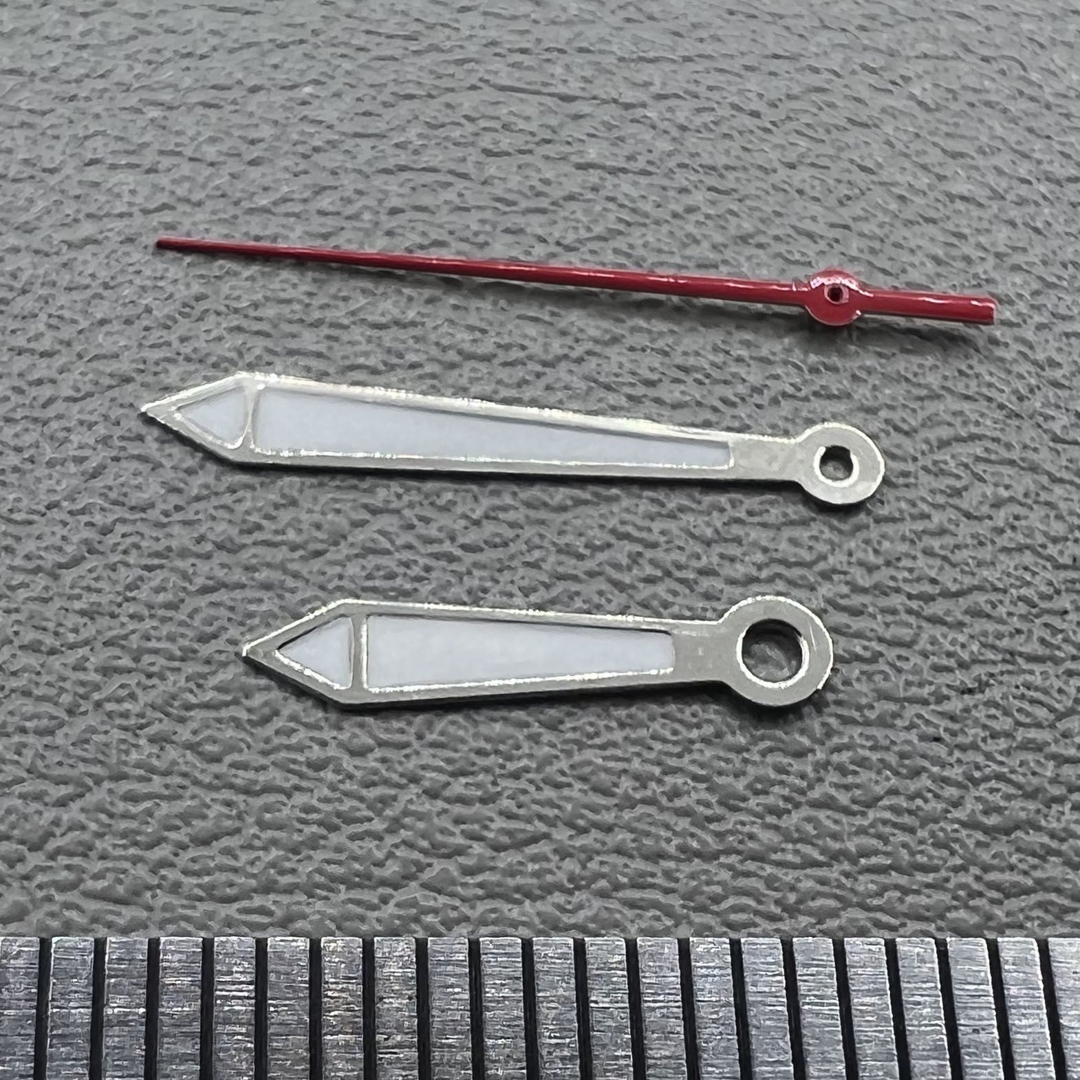 2 Sets/Pack 11x15x15mm Silver Trim Red Second Green Lume Hands Set for Ronda 515