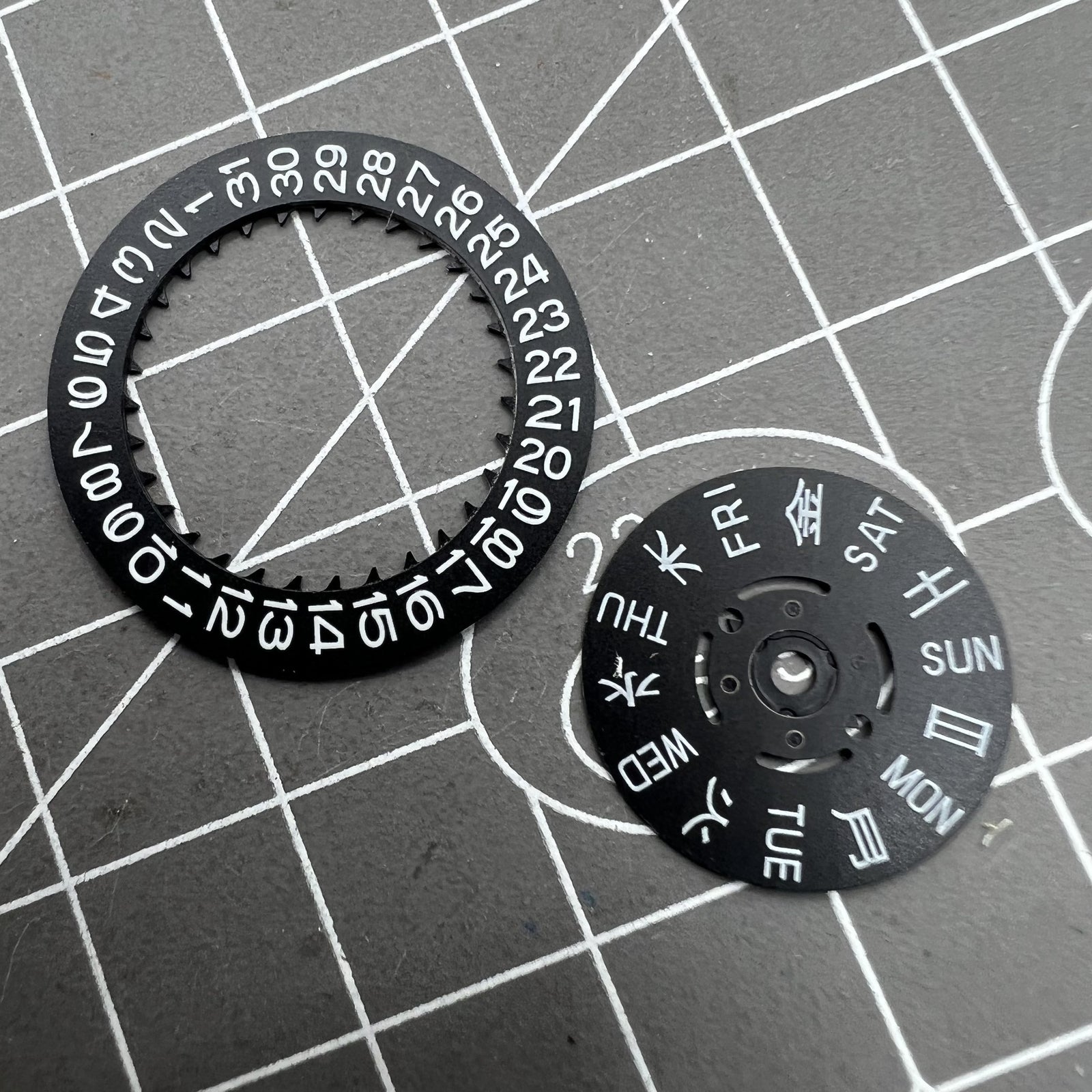 Blue Lume Black Date Disk Week Wheel for NH36 Movement Date@3 Crown at 3.0
