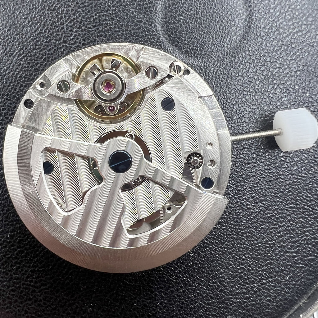 Hangzhou 8220A Automatic Mechanical Movement Small Second At 9