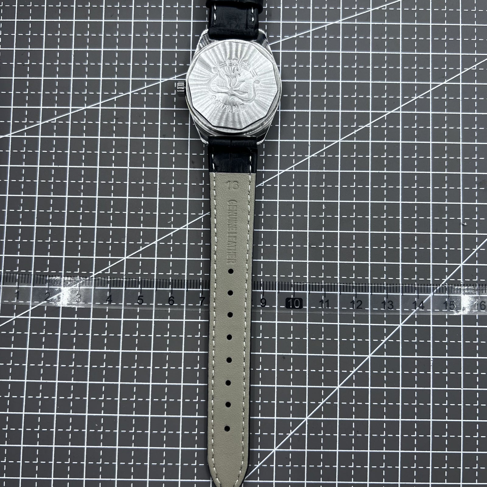 32mm Black Strap Taihang Manual Mechanical Watch 17 Jews Black Dial Golden Nail