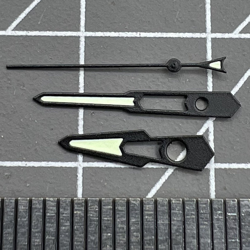 2 Sets/Pack Matted Black Trim Hollow Green Lume Watch Hands for NH35 NH36