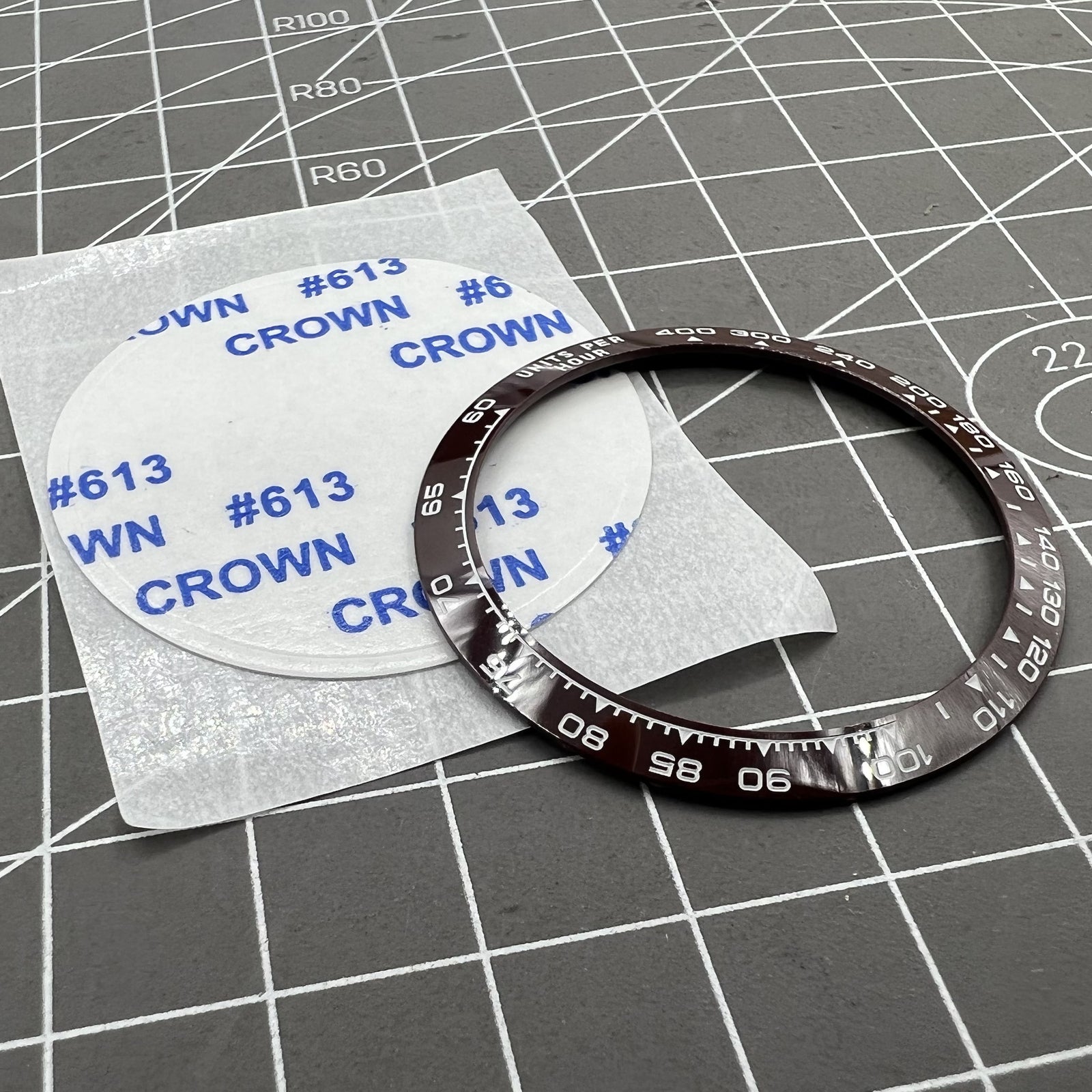 37.65*30.7mm Watch Bezel Ceramic Slope Brown Background White Font for Daytona