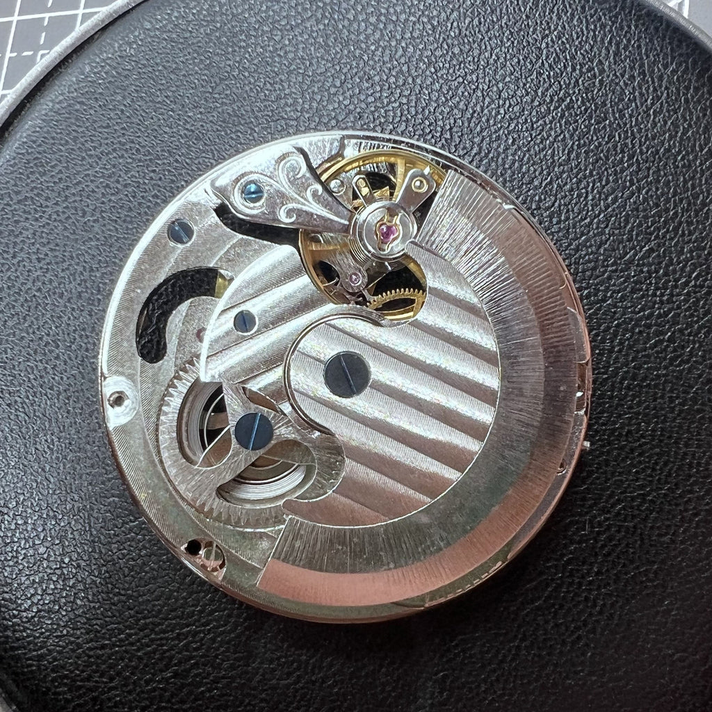 Silver Hollow Movement Small Bare Balance Wheel At 6 Double Mainspring