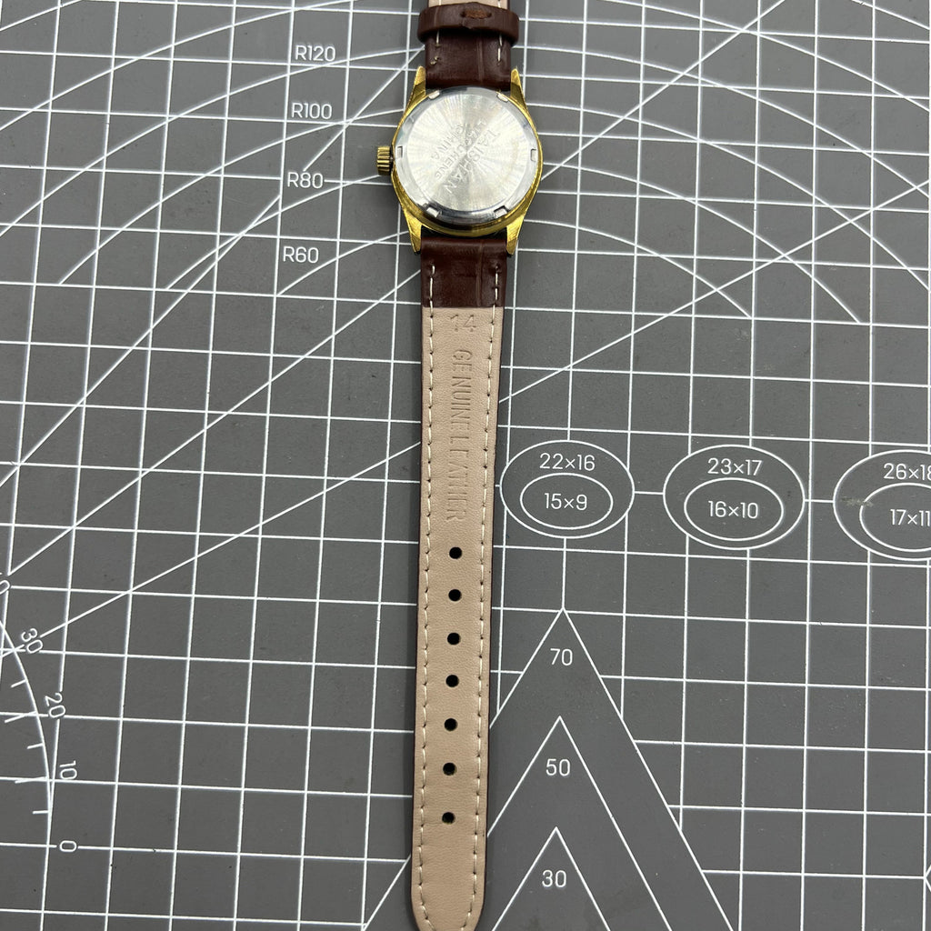 26mm Brown Liaocheng TAISHAN Manual Mechanical Lady Watch 19 Jews Golden Nail
