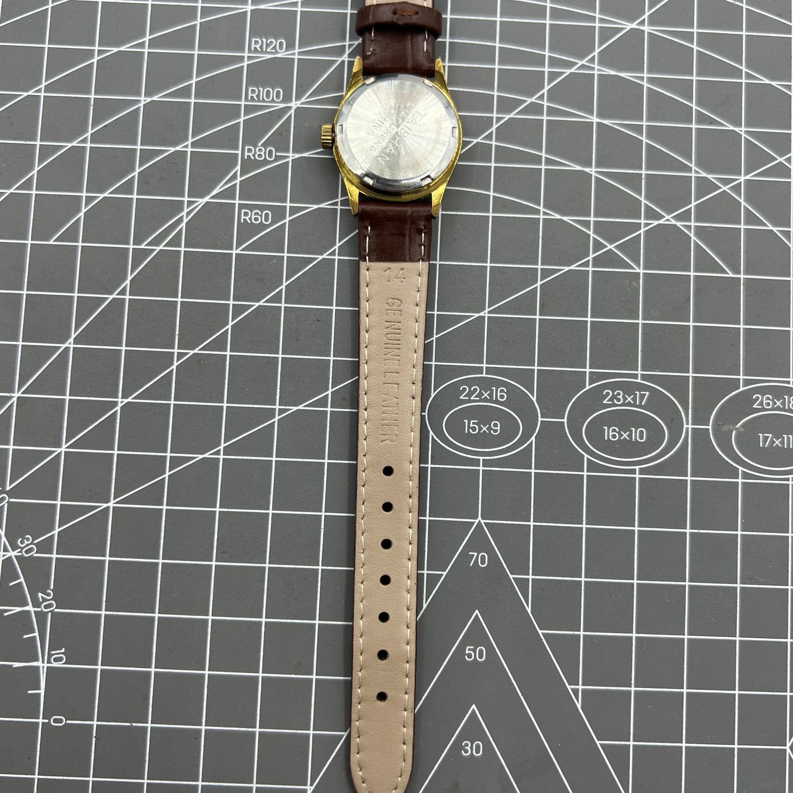 26mm Brown Liaocheng TAISHAN Manual Mechanical Lady Watch 19 Jews Golden Nail