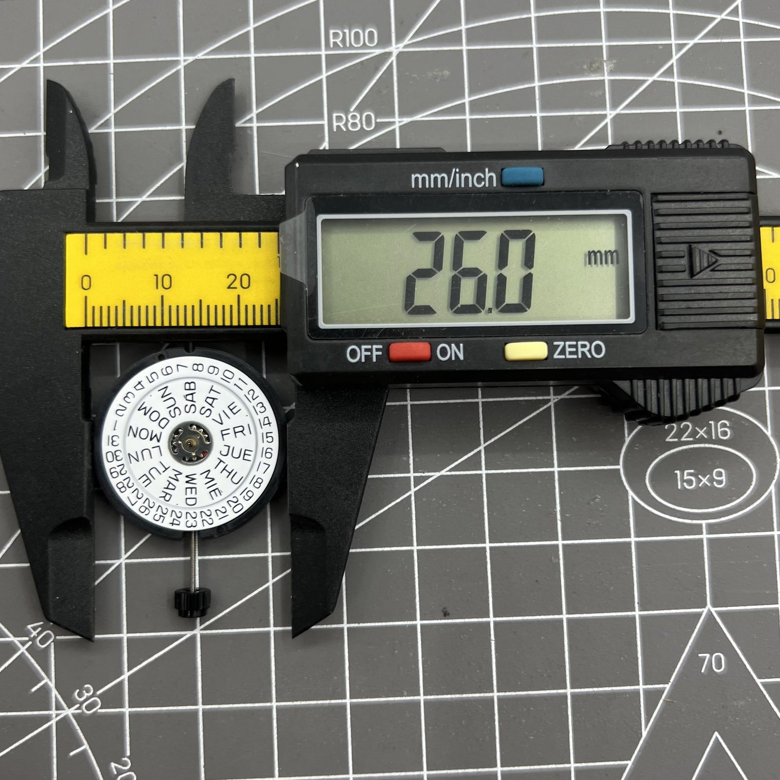 Swiss Made ETA 805.122 Watch Quartz 3 Hands Day/Date 3 Swiss Movement