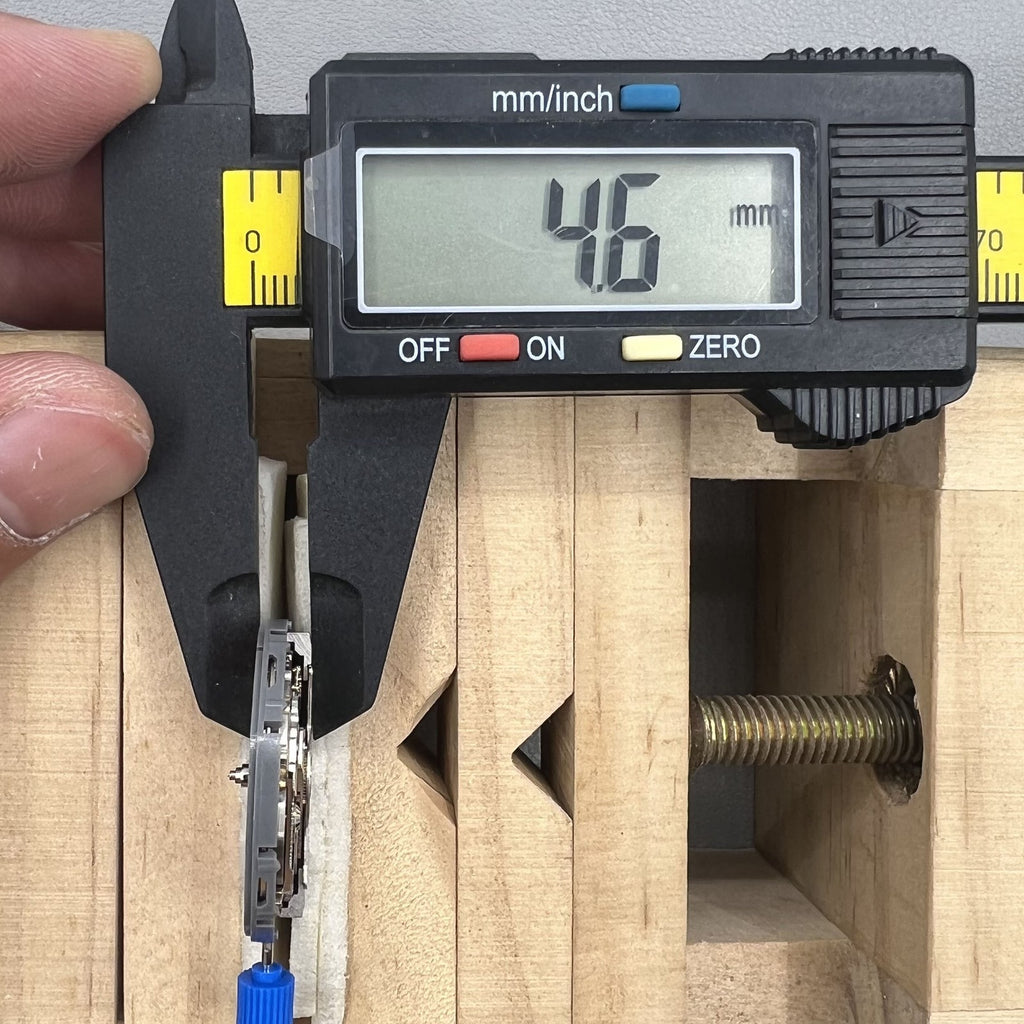 Seiko NH34 Automatic Mechanical GMT Movement Hacking Seconds Red Disk Wheel