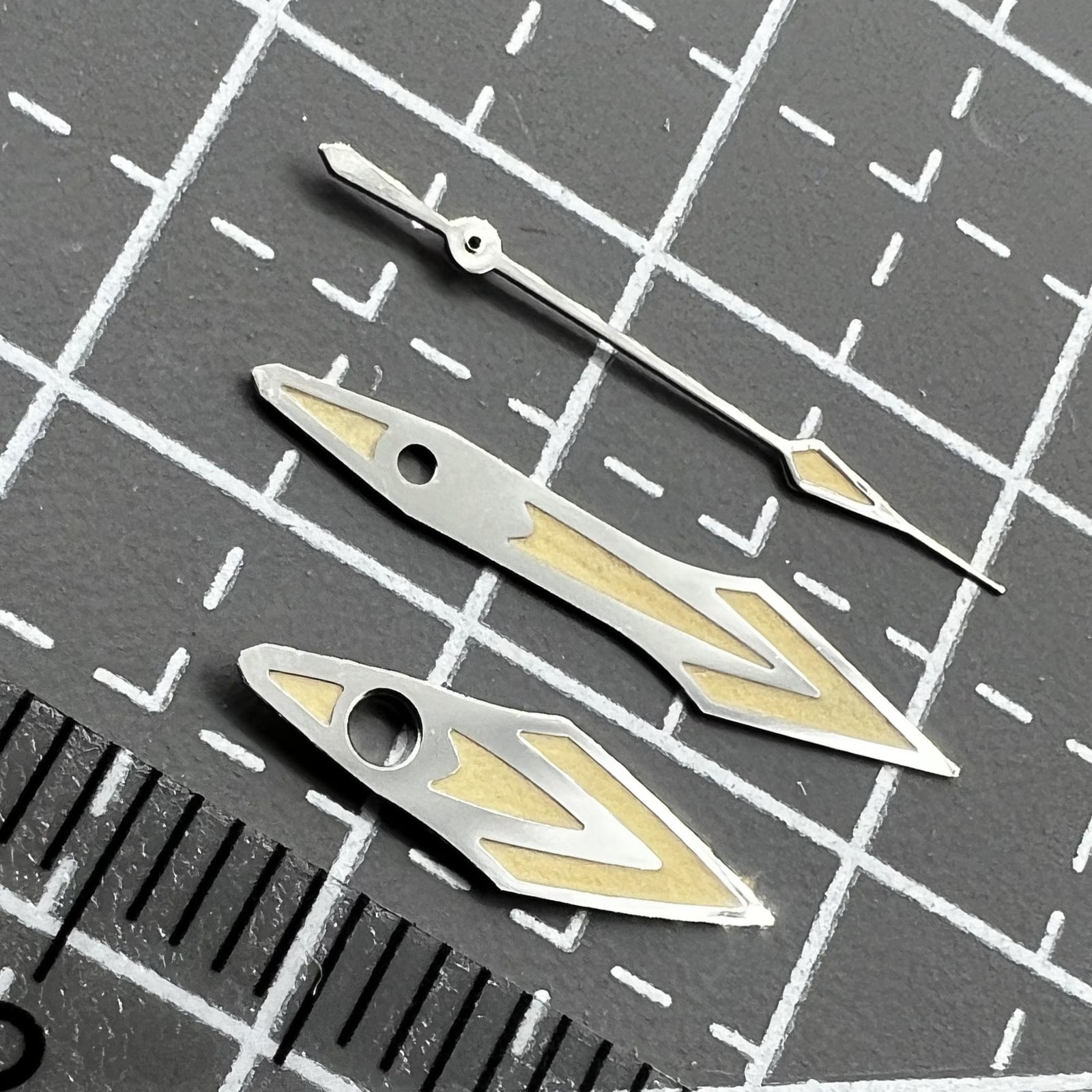 14.5mm Silver Trim Orange Painted No Lume Watch Hands for Movement NH35 NH36