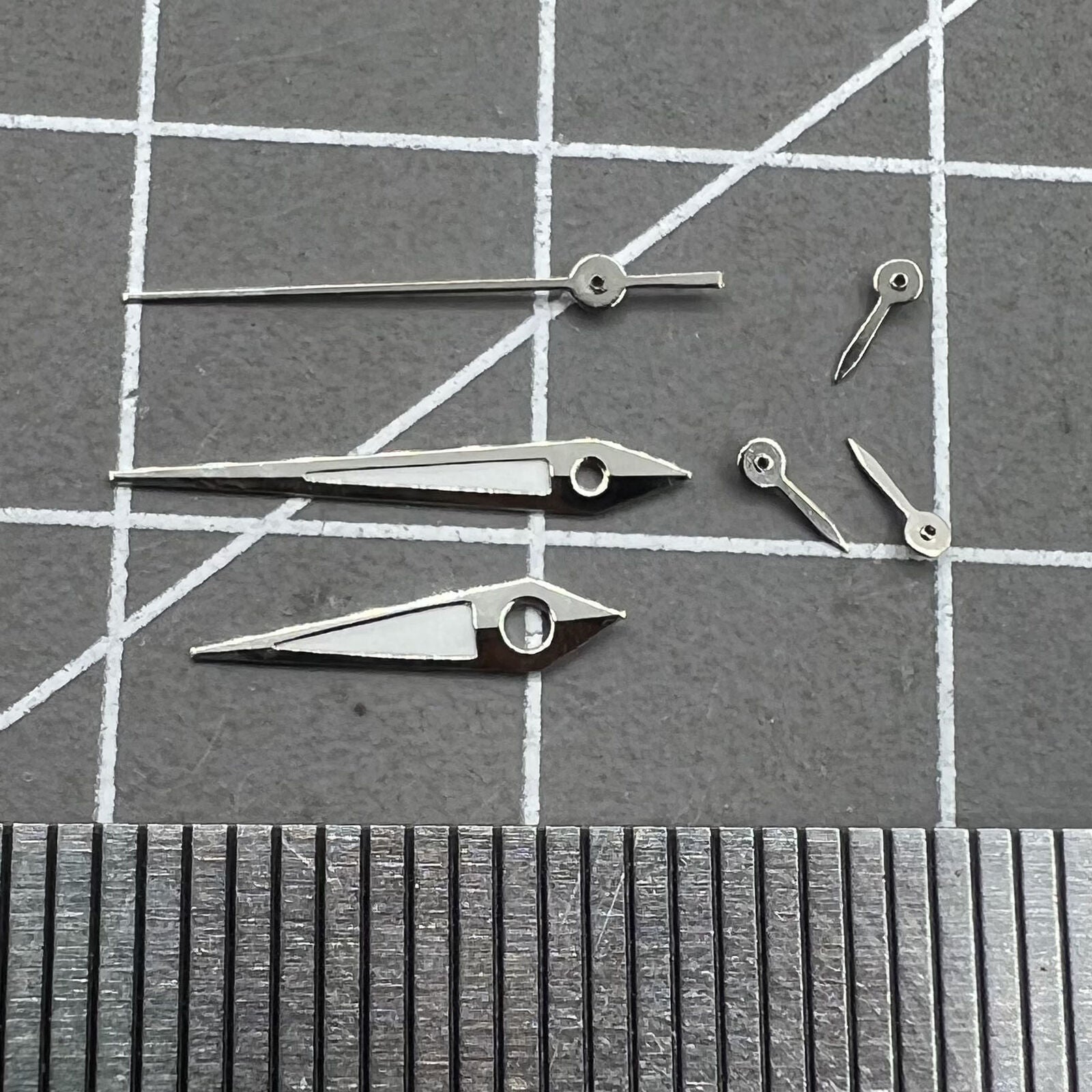 2 Sets/Pack Silver Trim Green Luminous Hands for VX3J VX9J VX7J VX3N VX9N VX42
